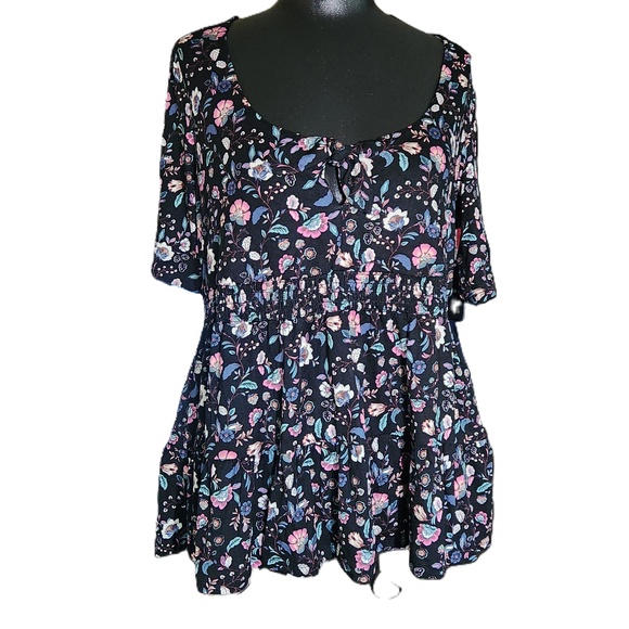 NWT Torrid Womens Floral Print Short Sleeves Peasant Blouse Size 00 M - Picture 1 of 14